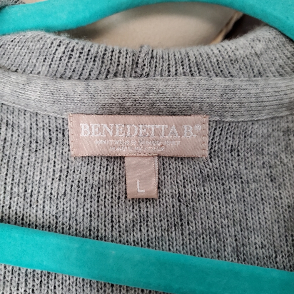 Beautiful Soft Cardigan Hoodie with Cashmere! - Picture 7 of 8
